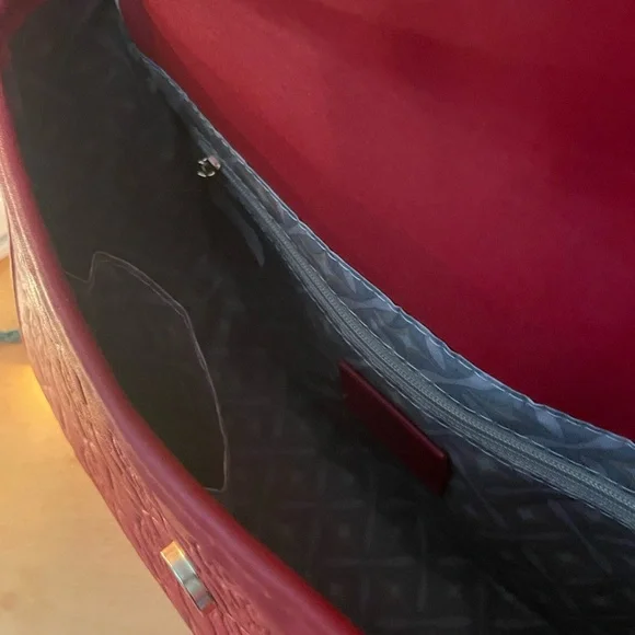 CHRISTIAN LACROIX Elegant Red Designer Shoulder Bag - Picture 4 of 6